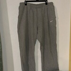 Nike Men’s Gray Sweatpants